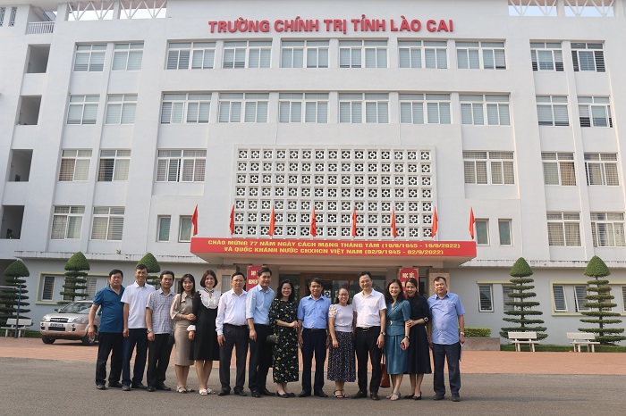 Đoàn cán bộ Trường Chính trị tỉnh Nghệ An đi nghiên cứu thực tế tại tỉnh Lào Cai và Thành phố Hà Nội