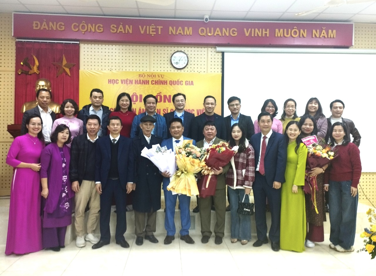 Đồng chí Thái Xuân Sang – Phó Trưởng Khoa Nhà nước và Pháp luật, Trường Chính trị tỉnh Nghệ An bảo vệ thành công luận án Tiến sĩ