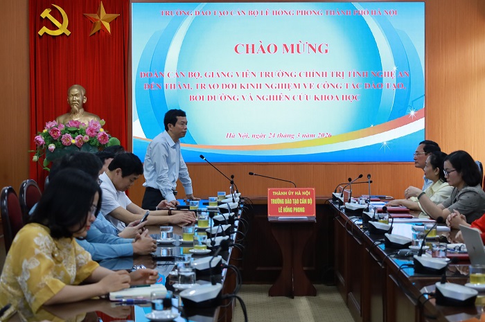 Trường Chính trị tỉnh Nghệ An thăm và làm việc tại Trường Đào tạo cán bộ Lê Hồng Phong: Trao đổi kinh nghiệm trong đào tạo, nghiên cứu khoa học và chuyển đổi số