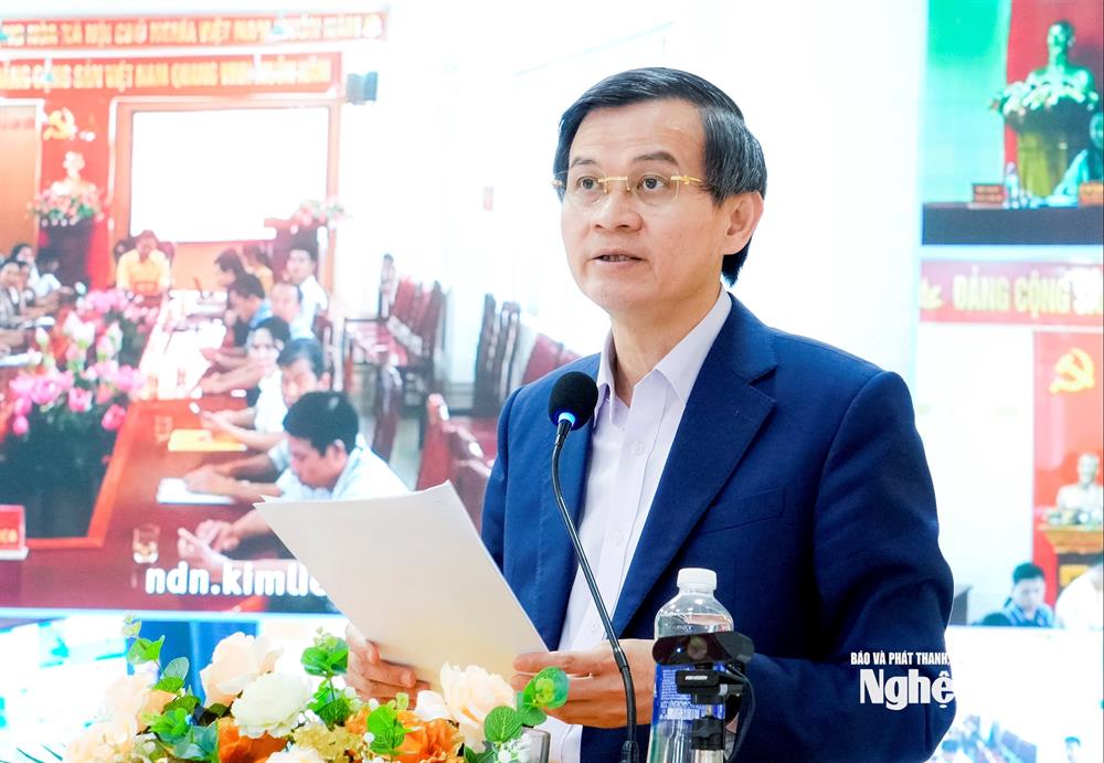 Đồng chí Ủy viên Bộ Chính trị, Giám đốc Học viện Chính trị quốc gia Hồ Chí Minh và các ứng cử viên đại biểu Quốc hội, HĐND tỉnh Nghệ An tiếp xúc cử tri, vận động bầu cử