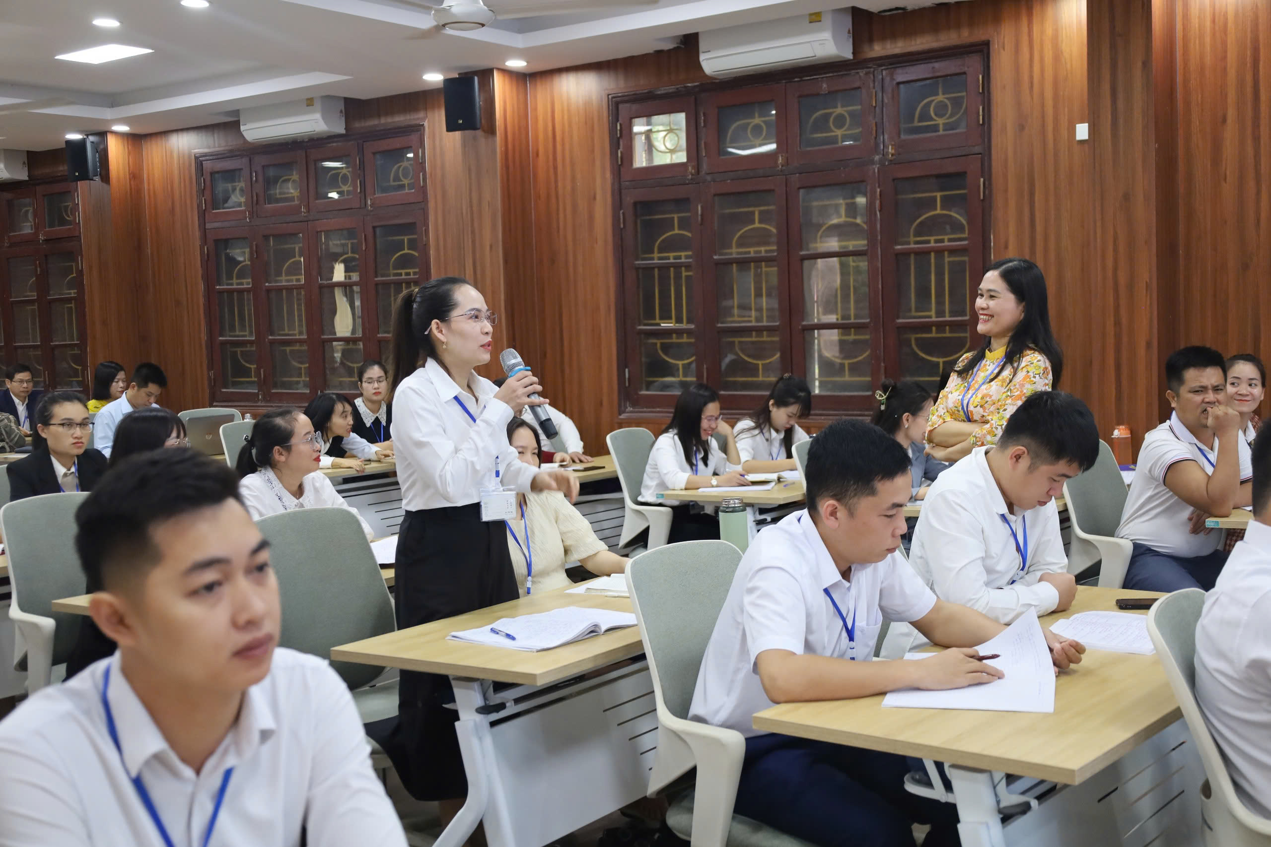 Chào mừng ngày Nhà giáo Việt Nam 20/11: Xây dựng hình ảnh người giảng viên Trường Chính trị Nghệ An 