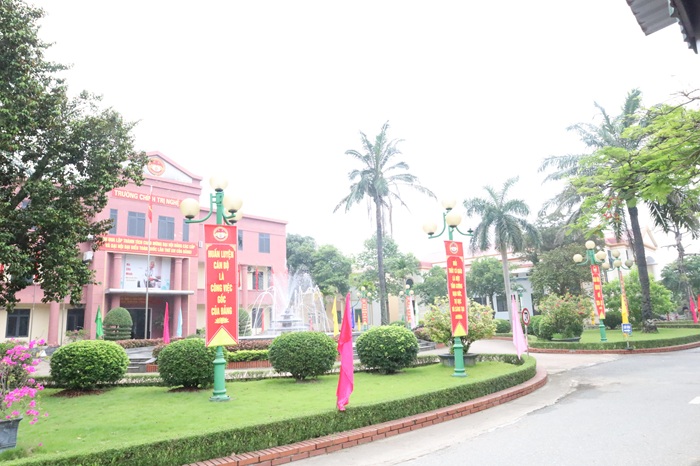 Chào mừng ngày Nhà giáo Việt Nam 20/11: Nâng cao chất lượng công tác hành chính – quản trị đáp ứng yêu cầu xây dựng trường chính trị chuẩn mức 2 ở Trường Chính trị tỉnh Nghệ An